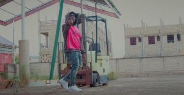 Download Kweku Smoke Friends MP3 Download