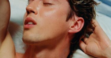 Troye Sivan – Rush